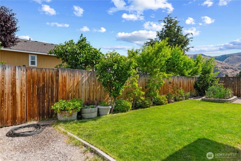 Property photo for 1010 Crest Loop, Entiat photo 17