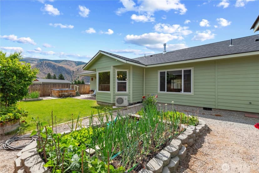 Property photo for 1010 Crest Loop, Entiat photo 14