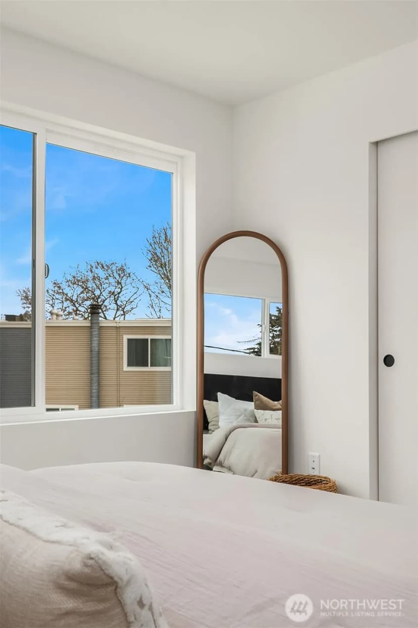 Property photo for 219 Ne 75th Street, Seattle photo 18