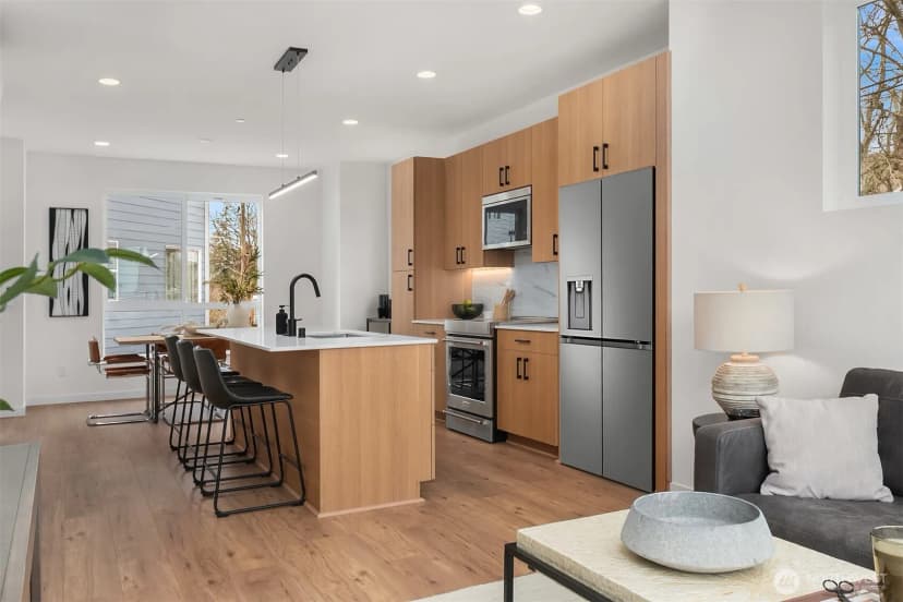 Property photo for 219 Ne 75th Street, Seattle photo 6