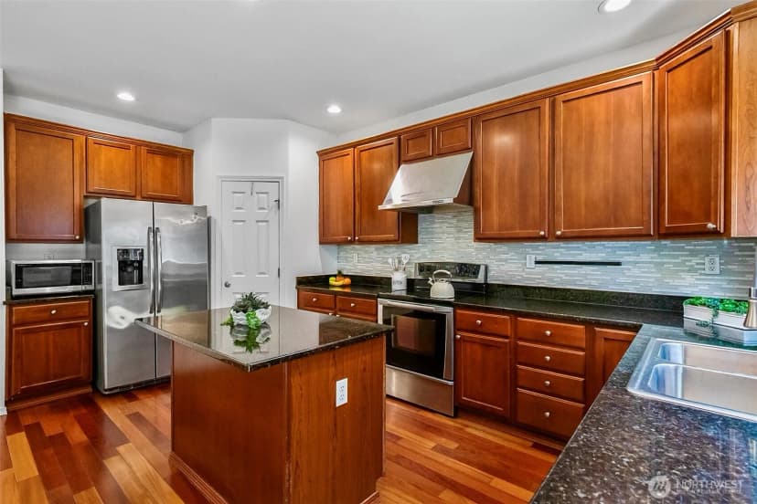 Property photo for 20412 123rd Avenue Ne, Bothell photo 6