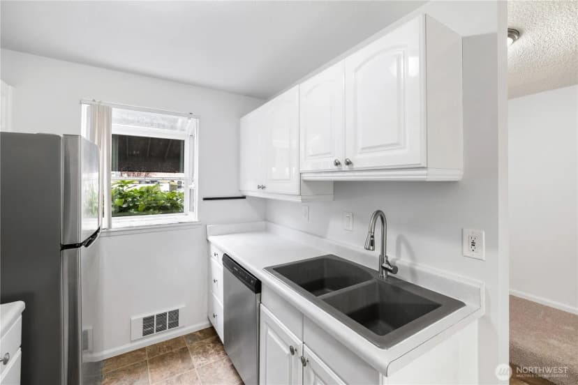 Property photo for 1721 Sw 318th Place #48d, Federal Way photo 11