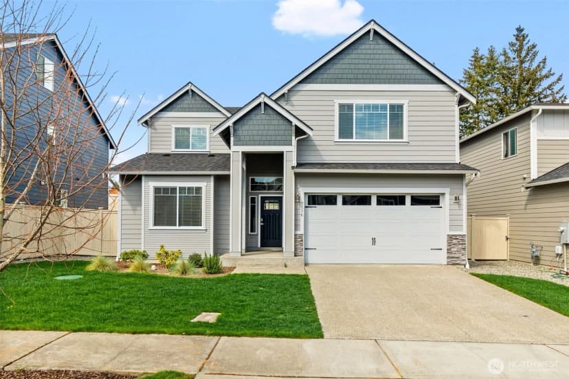 Property photo for 9116 Carlos Way Ne, Lacey photo 2