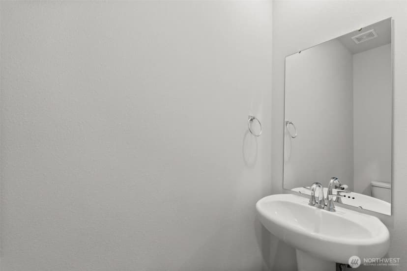 Property photo for 9116 Carlos Way Ne, Lacey photo 10