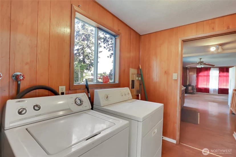 Property photo for 514 Huggins Greig Road S, Roy photo 7