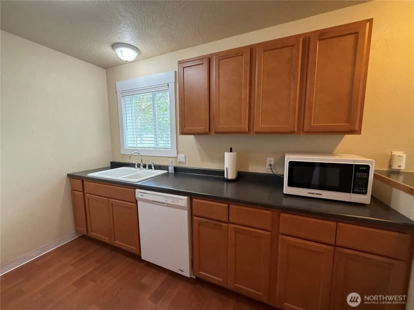 Property photo for 210 26th Street Nw #411/12, Long Beach photo 11