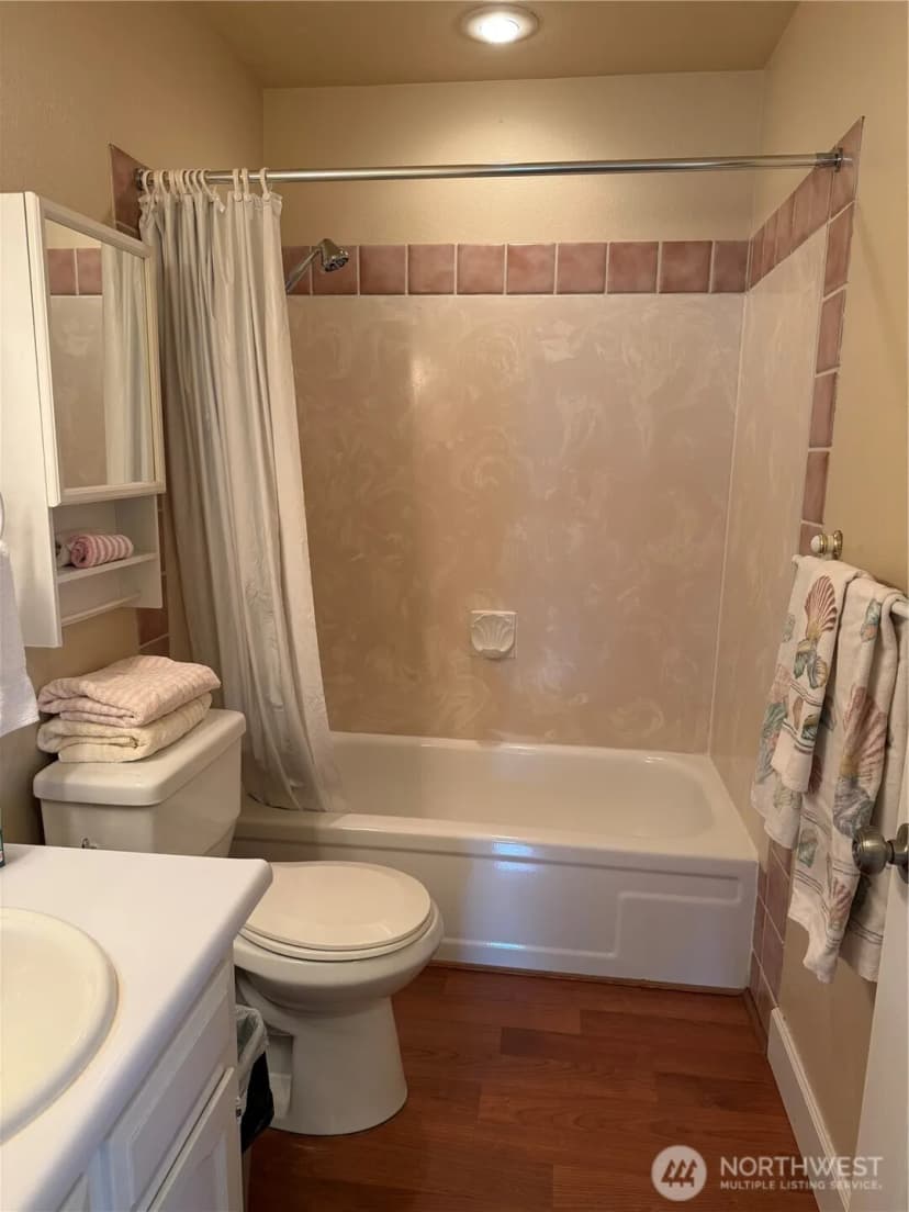 Property photo for 210 26th Street Nw #411/12, Long Beach photo 15