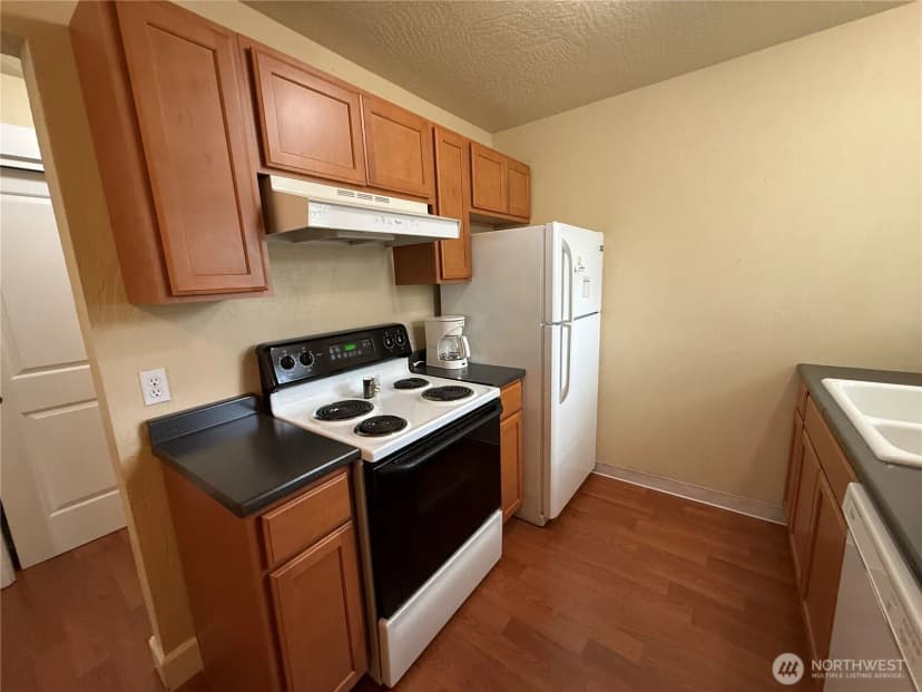 Property photo for 210 26th Street Nw #411/12, Long Beach photo 10