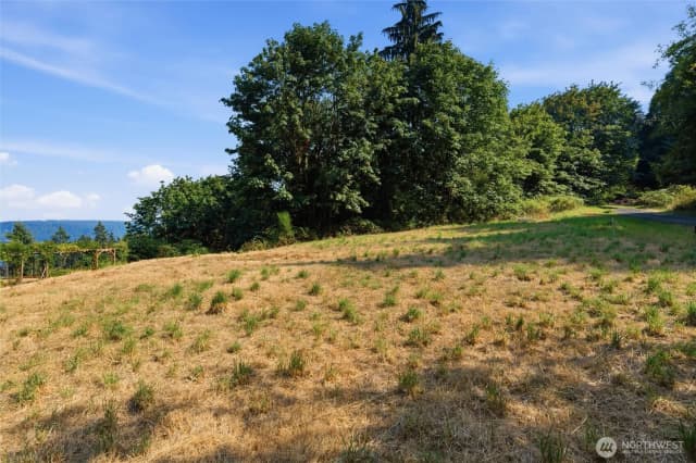 Property photo for 9999 Fetters Lane Se, Olalla photo 3