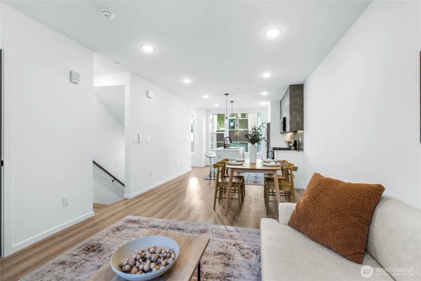 Property photo for 12510 35th Avenue Ne #e, Seattle photo 11