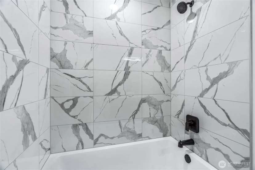 Property photo for 12510 35th Avenue Ne #e, Seattle photo 8