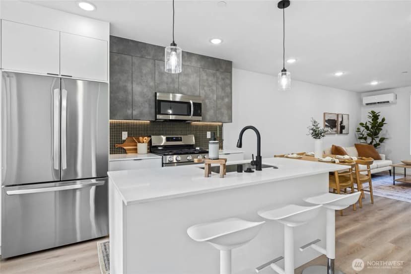 Property photo for 12510 35th Avenue Ne #e, Seattle photo 17