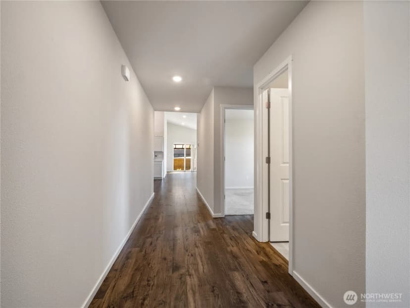 Property photo for 103 Quartz Way, Kalama photo 4