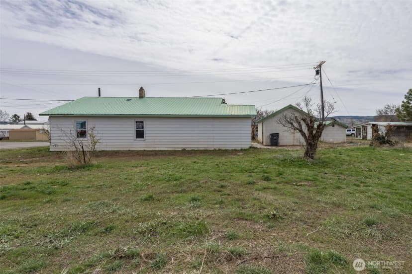 Property photo for 326 S Columbia Avenue, Waterville photo 4