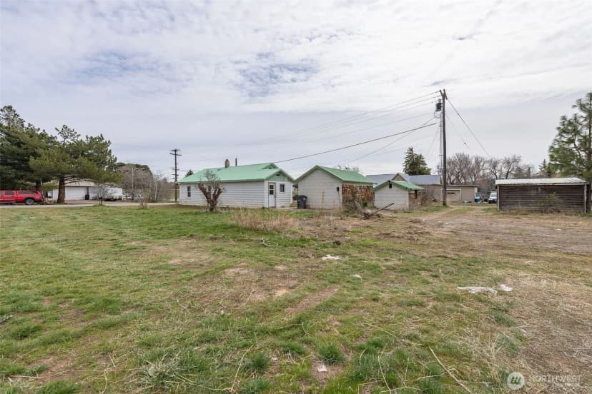 Property photo for 326 S Columbia Avenue, Waterville photo 16