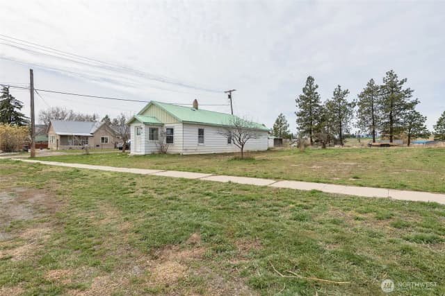 Property photo for 326 S Columbia Avenue, Waterville photo 2