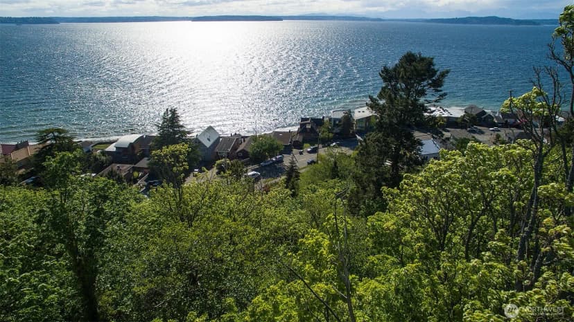 Property photo for 5426 Beach Drive Sw, Seattle photo 5