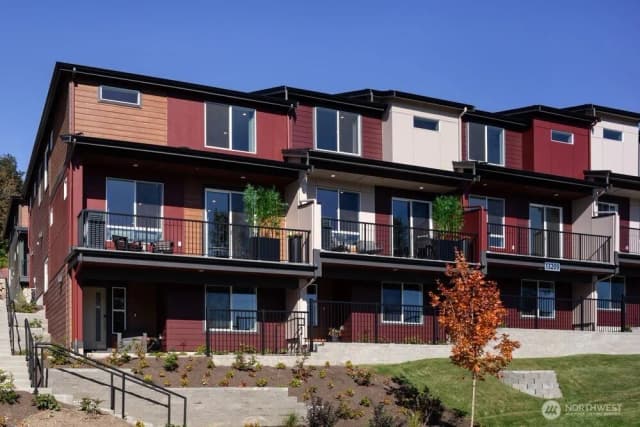 Property photo for 13209 Ne 127th Court #d, Kirkland
