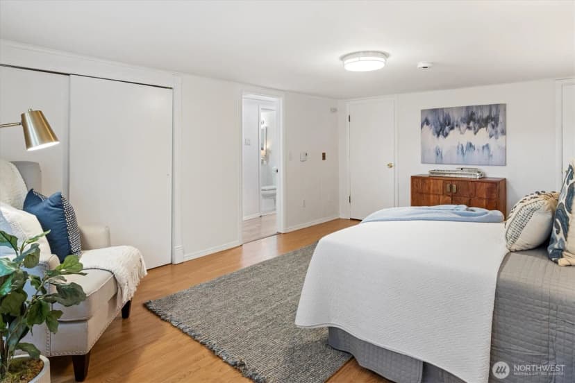 Property photo for 10044 12th Avenue Nw, Seattle photo 16