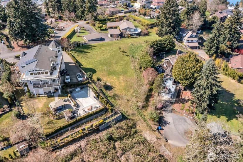Property photo for 6210 Dash Point Boulevard Ne, Tacoma photo 4