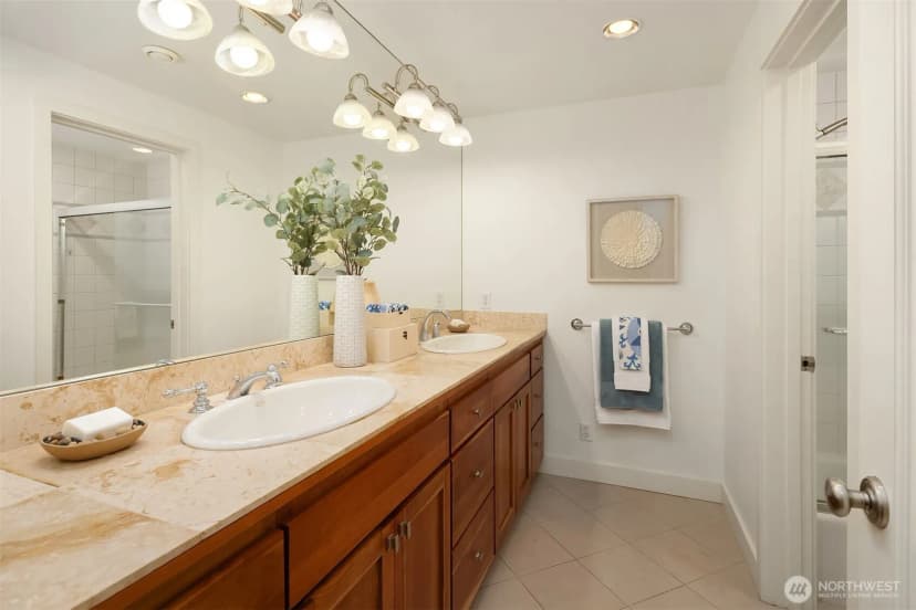 Property photo for 8021 Se 57th Street, Mercer Island photo 18