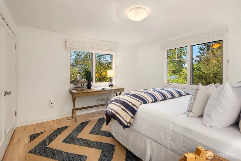 Property photo for 8021 Se 57th Street, Mercer Island photo 16