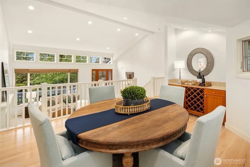 Property photo for 8021 Se 57th Street, Mercer Island photo 8