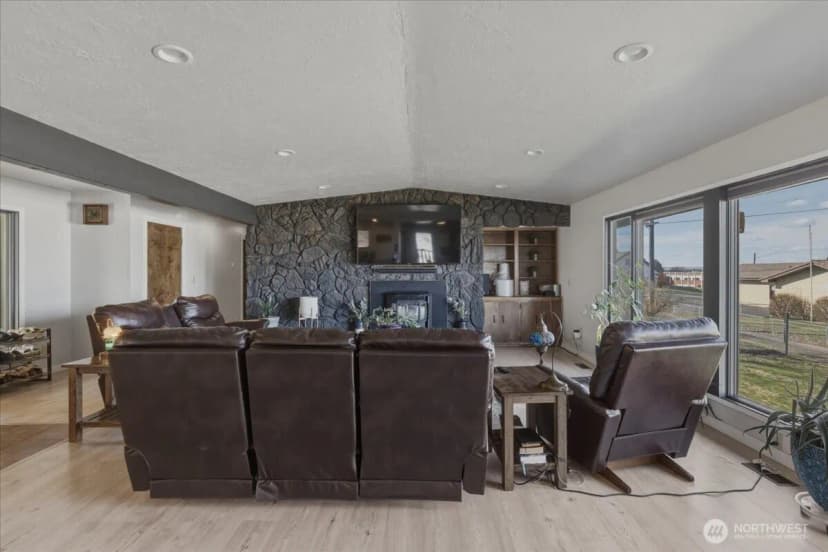 Property photo for 313 Se Trinity Avenue, Wilbur photo 15