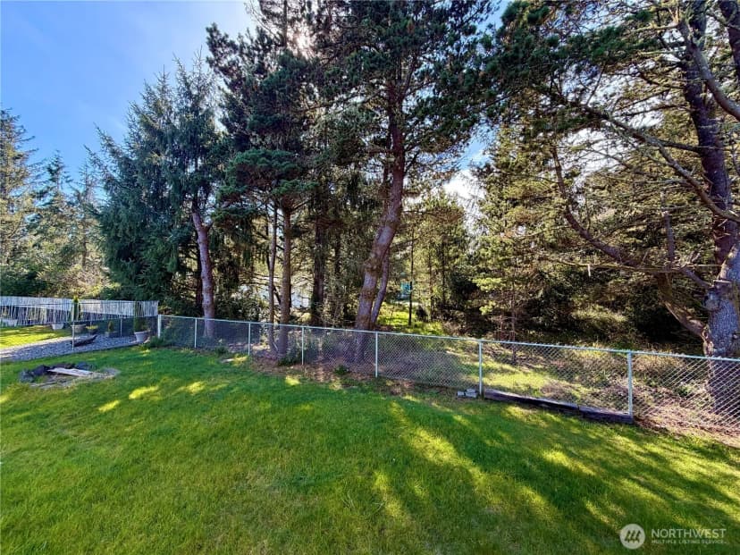 Property photo for 341 Ponderosa Loop Ne, Ocean Shores photo 25