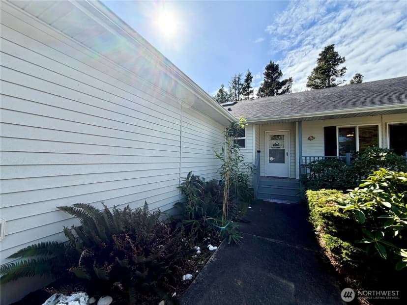 Property photo for 341 Ponderosa Loop Ne, Ocean Shores photo 28