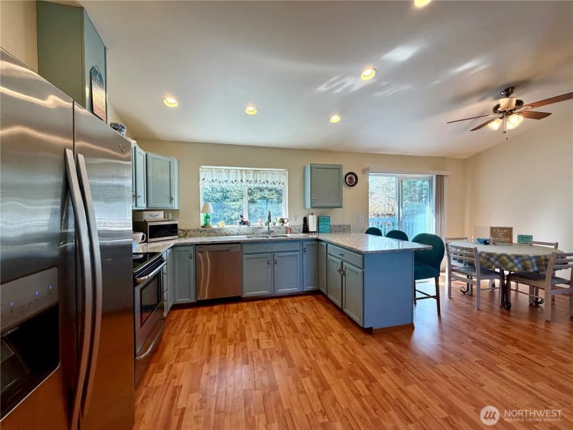 Property photo for 341 Ponderosa Loop Ne, Ocean Shores photo 3