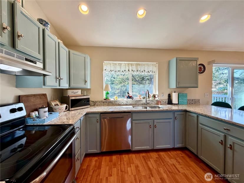 Property photo for 341 Ponderosa Loop Ne, Ocean Shores photo 5