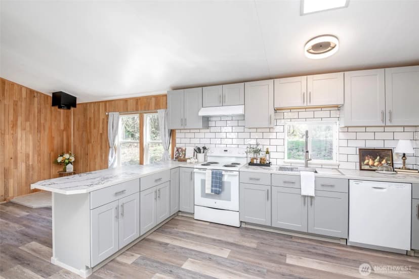 Property photo for 8511 361st Street E, Eatonville photo 9