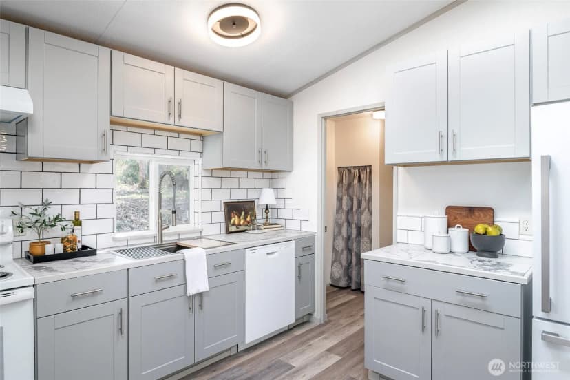Property photo for 8511 361st Street E, Eatonville photo 11