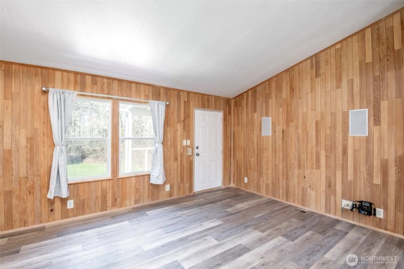 Property photo for 8511 361st Street E, Eatonville photo 4