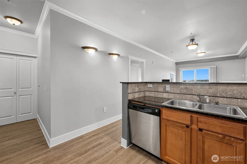 Property photo for 1015 Railroad Avenue #512, Bellingham photo 14