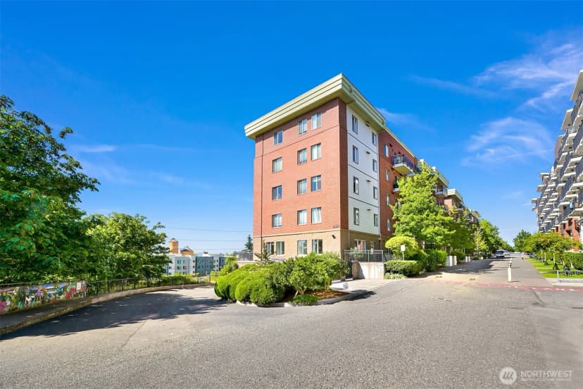 Property photo for 1015 Railroad Avenue #512, Bellingham photo 34