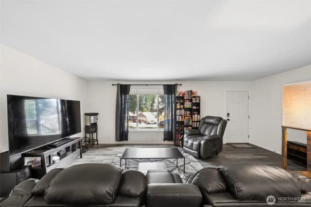 Property photo for 1828 197th Avenue Sw, Lakebay photo 5
