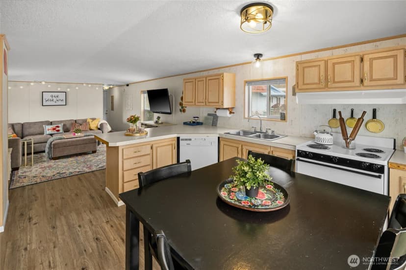Property photo for 670 Sw Section Avenue, Quincy photo 18