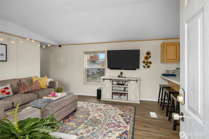 Property photo for 670 Sw Section Avenue, Quincy photo 5
