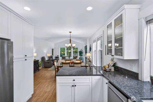 Property photo for 2016 Cascade Street, Anacortes photo 4