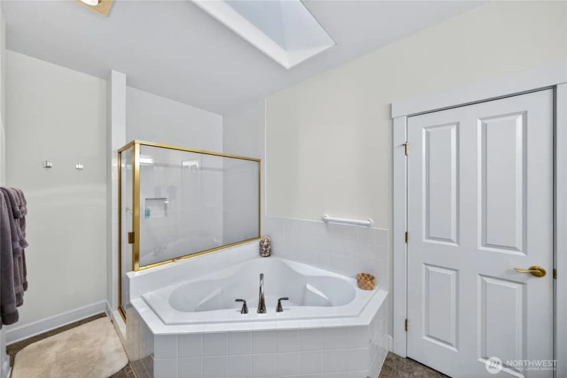Property photo for 2016 Cascade Street, Anacortes photo 29