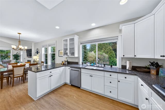Property photo for 2016 Cascade Street, Anacortes photo 5