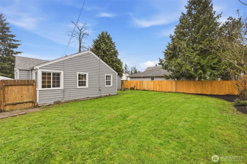 Property photo for 317 Sw 124th Street, Seattle photo 20