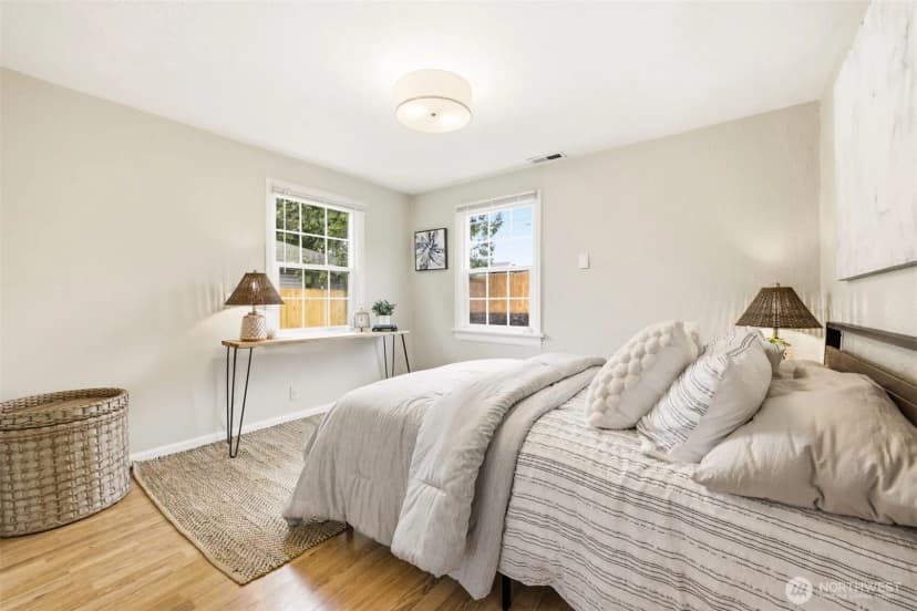 Property photo for 317 Sw 124th Street, Seattle photo 11