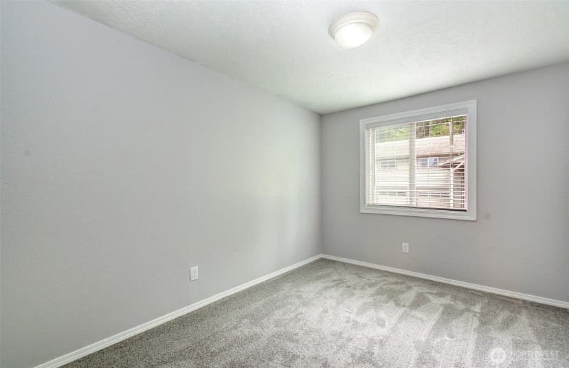 Property photo for 616 N 4th Avenue, Kelso photo 20