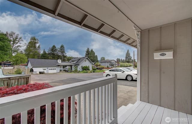Property photo for 616 N 4th Avenue, Kelso photo 3