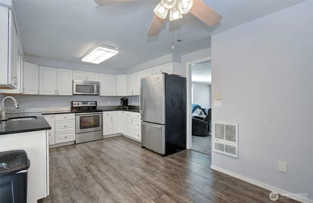 Property photo for 616 N 4th Avenue, Kelso photo 5