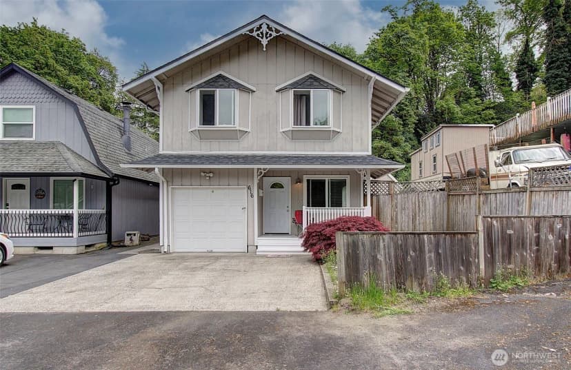 Property photo for 616 N 4th Avenue, Kelso
