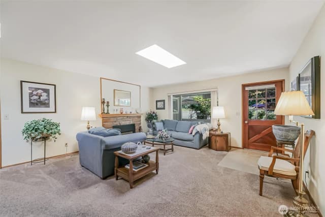 Property photo for 13312 230th Avenue Se, Issaquah photo 4
